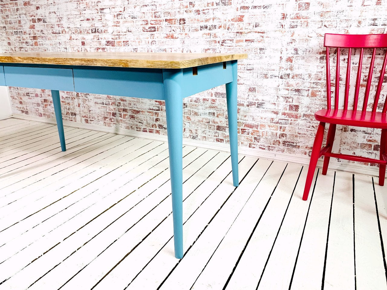 Painted Finish Extending Mid-Century Modern Living Hardwood Dining Table